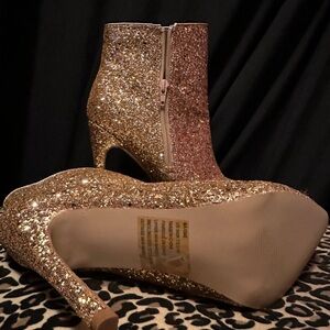Size 9 sparkle heel boots